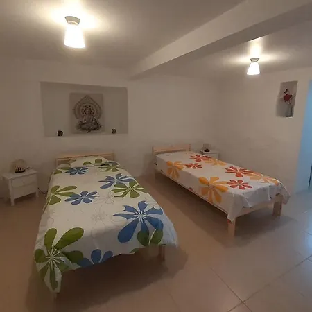 Yellow House Holiday home Jardim do Mar